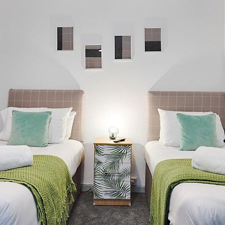 City Centre, Parking, Smart Tv'S In All Rooms Swansea Zewnętrze zdjęcie
